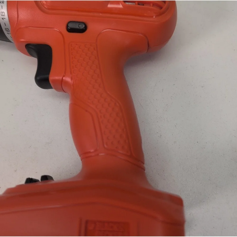 BLACK & DECKER 18V CORDLESS DRILL GC1800‎ WORKS TOOL ONLY